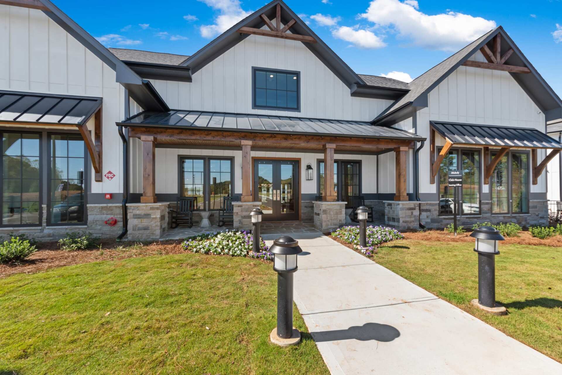 The Blakely apartment clubhouse exterior view.