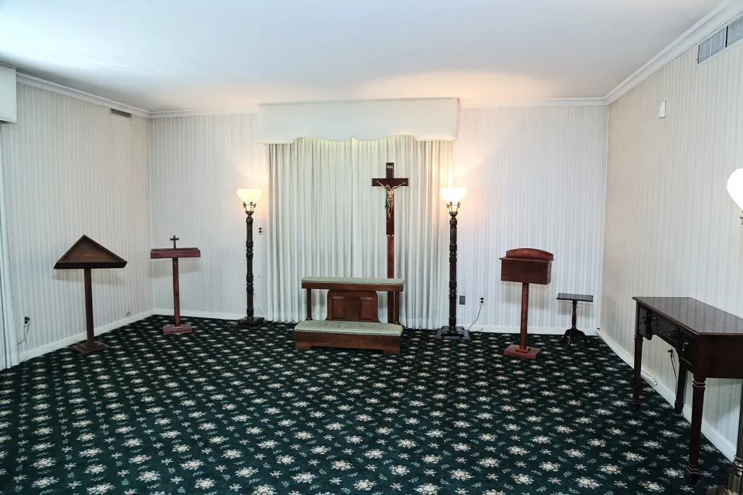 funeral room chapel