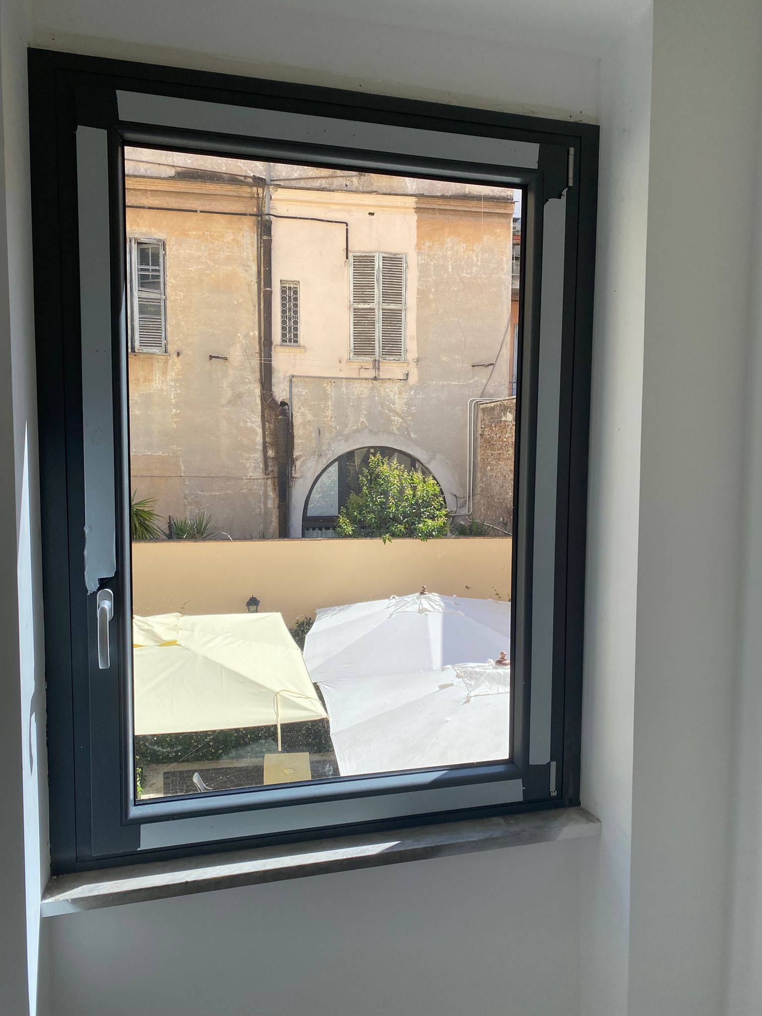 Finestra in alluminio