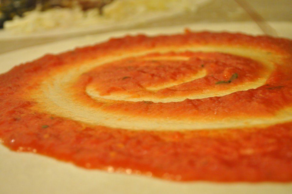 preparazione della pizza