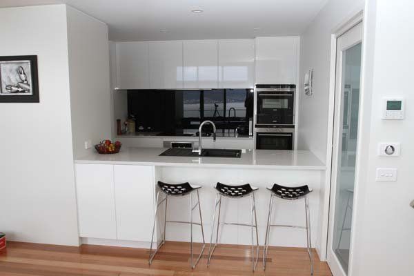 white cupboard kitchen
