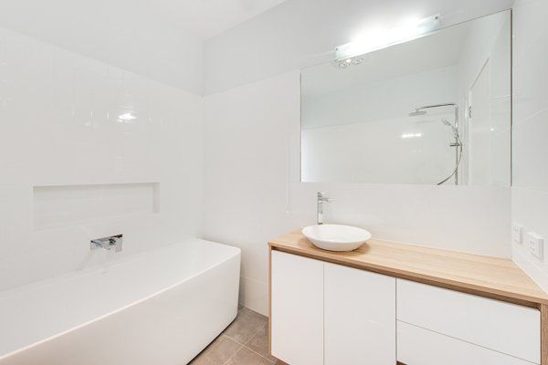 white modern bathroom