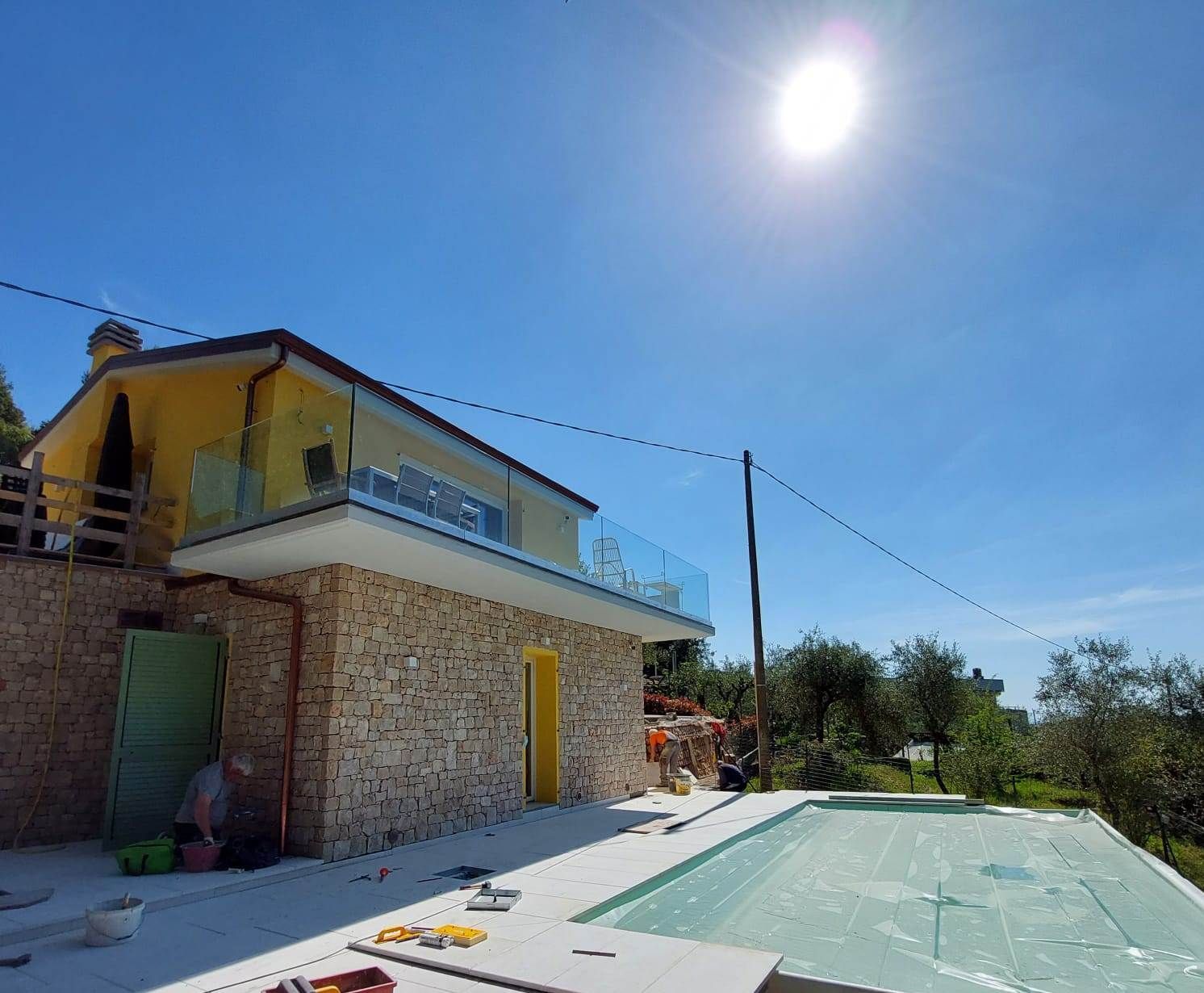 villa con piscina nuova costruzione Bugliani Federigi Sarzana