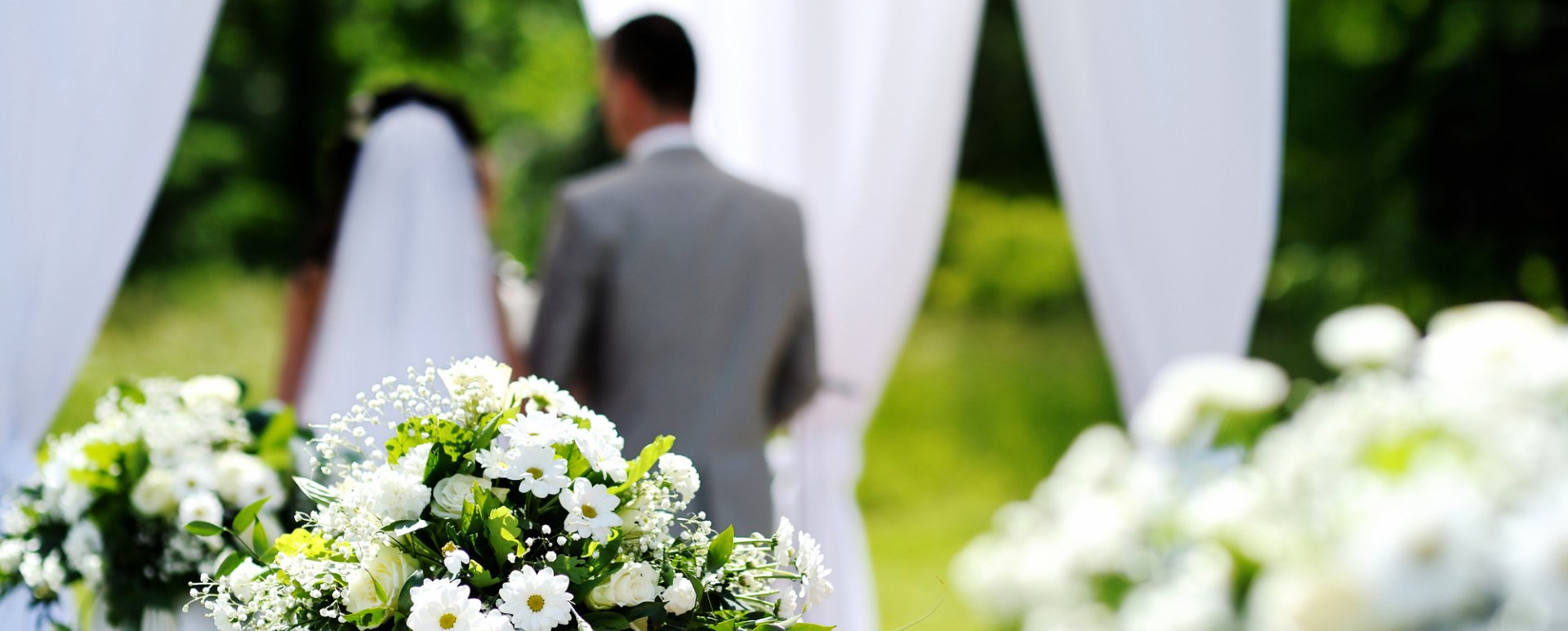 floral decor at outdoor wedding