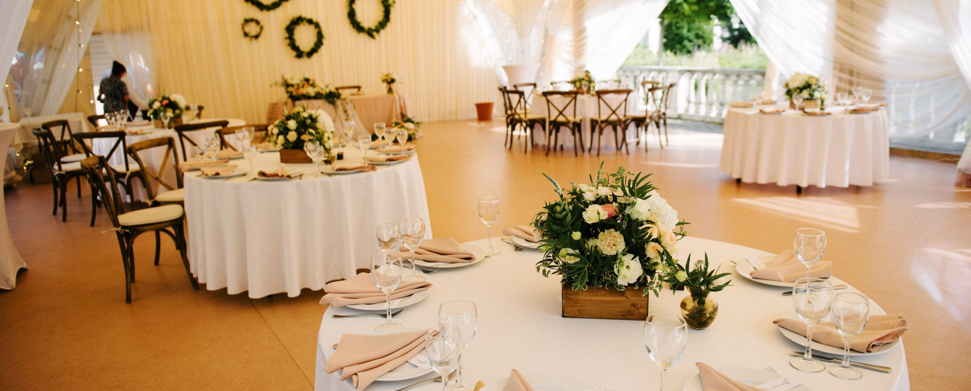 a gorgeous indoor wedding reception venue