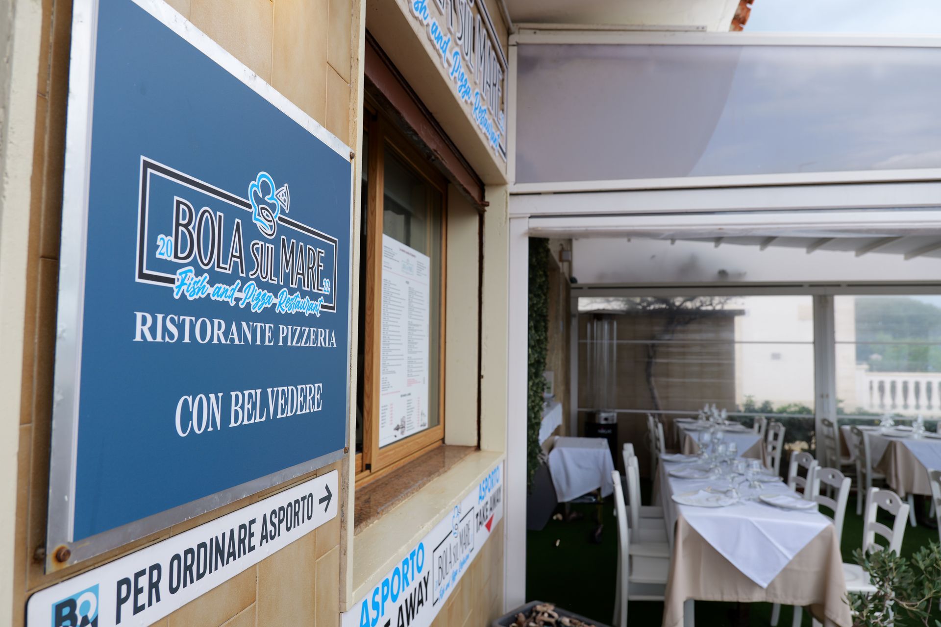 Insegna per il ristorante