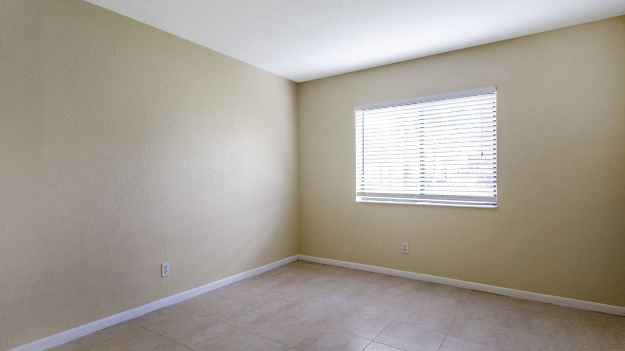 Empty Bedroom Photo