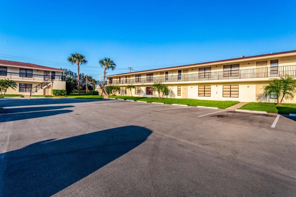 Property Exterior | Casa Del Mar