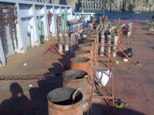 fase di allestimento di uno spettacolo pirotecnico 4