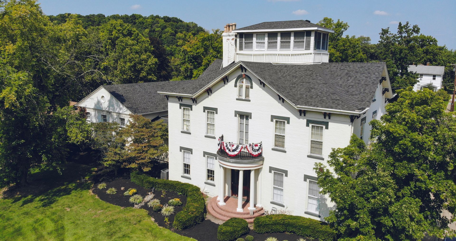 Interior and exterior photos ofMegie Funeral Home & Crematory - Craver Chapel