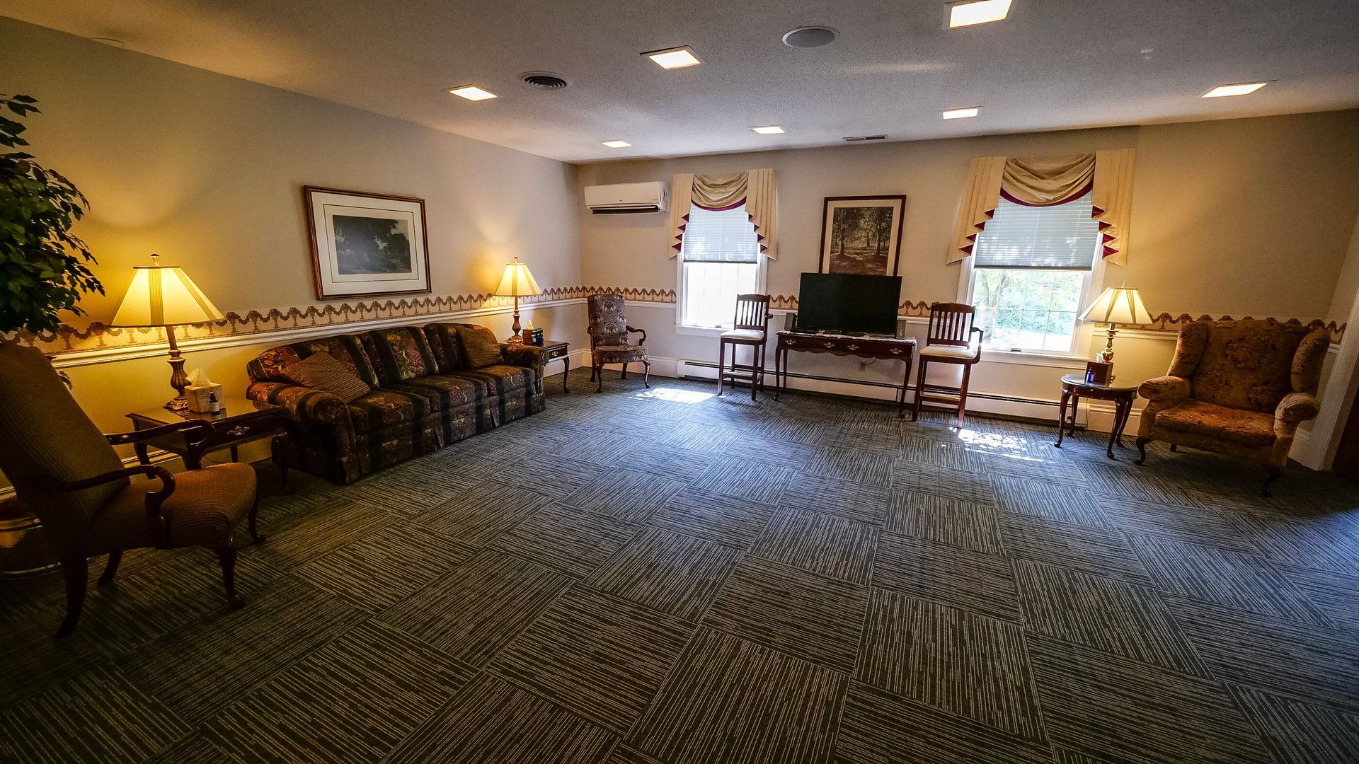 Interior and exterior photos ofMegie Funeral Home & Crematory - Craver Chapel