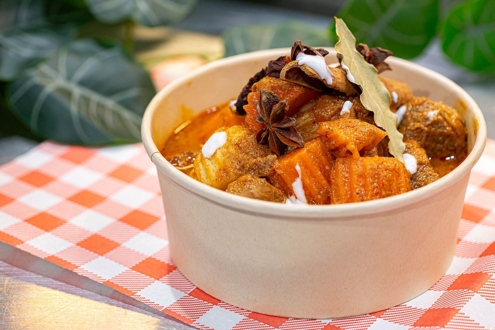 Dinner Menu at La Ros Dee - Spanish & Thai Takeaway  in Civic, Canberra CBD