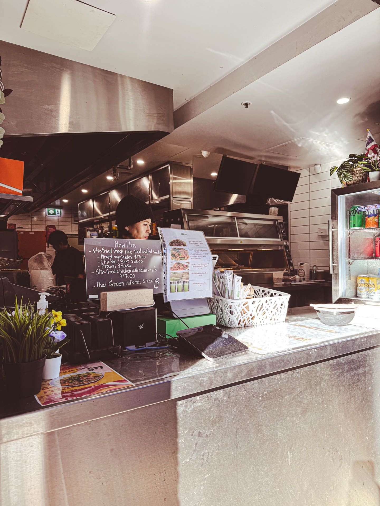 La Ros Dee kitchen serves Spanish and Thai takeaway Monday to Friday