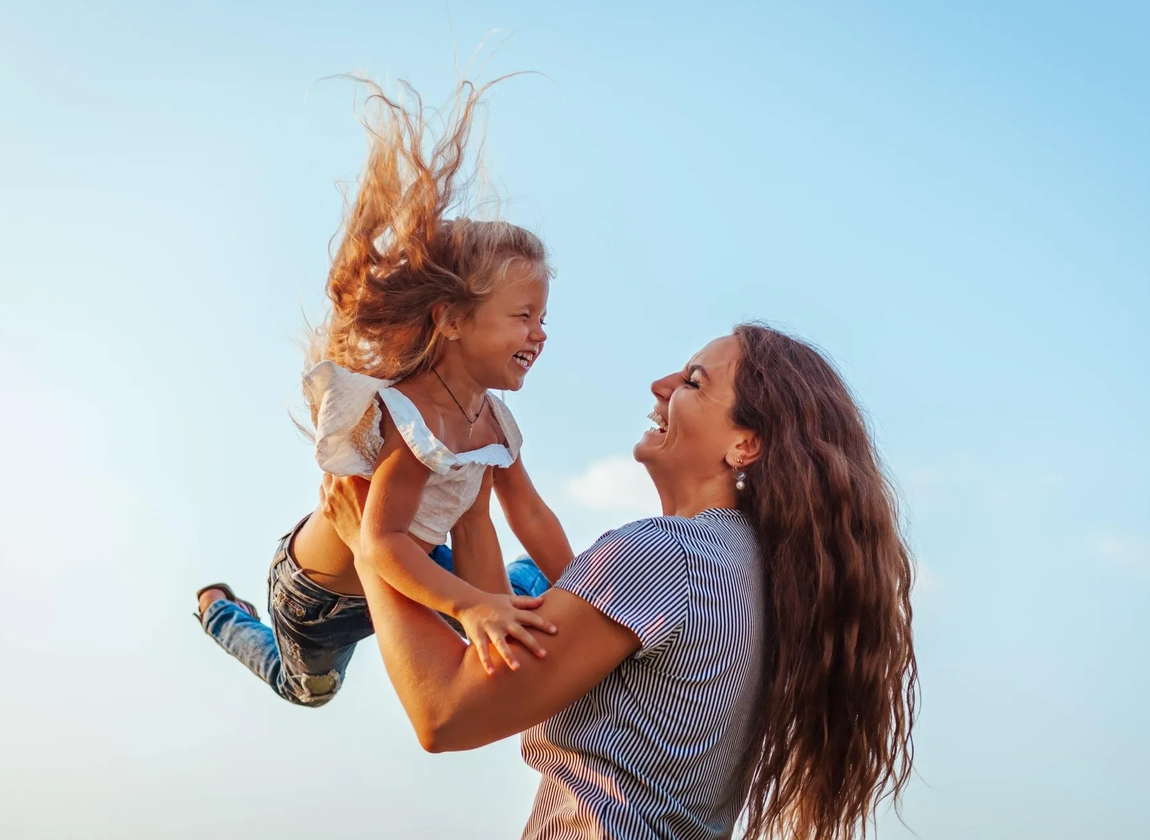 Mutter und Tochter haben Spaß