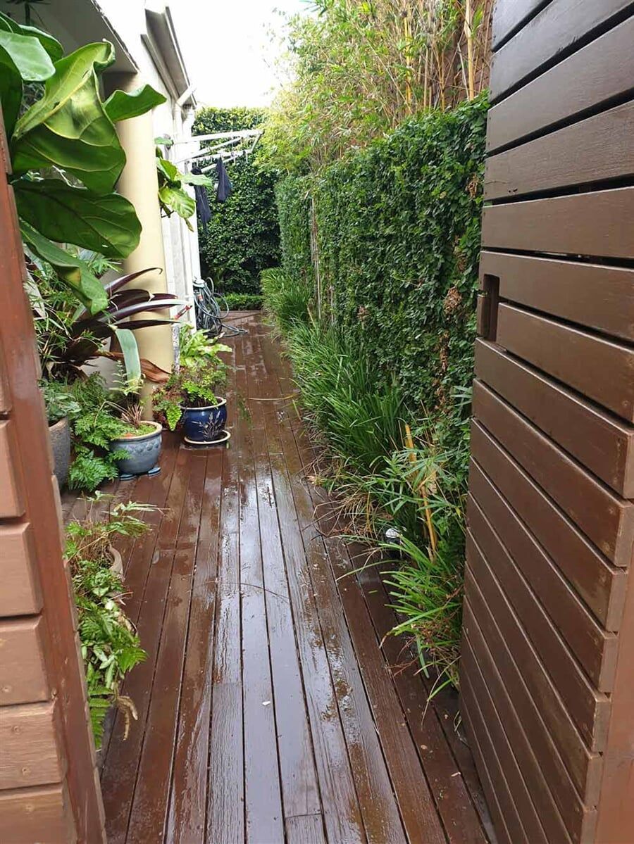 Small Deck and Garden — Landscaping inspiration in Matcham, Central Coast (2)