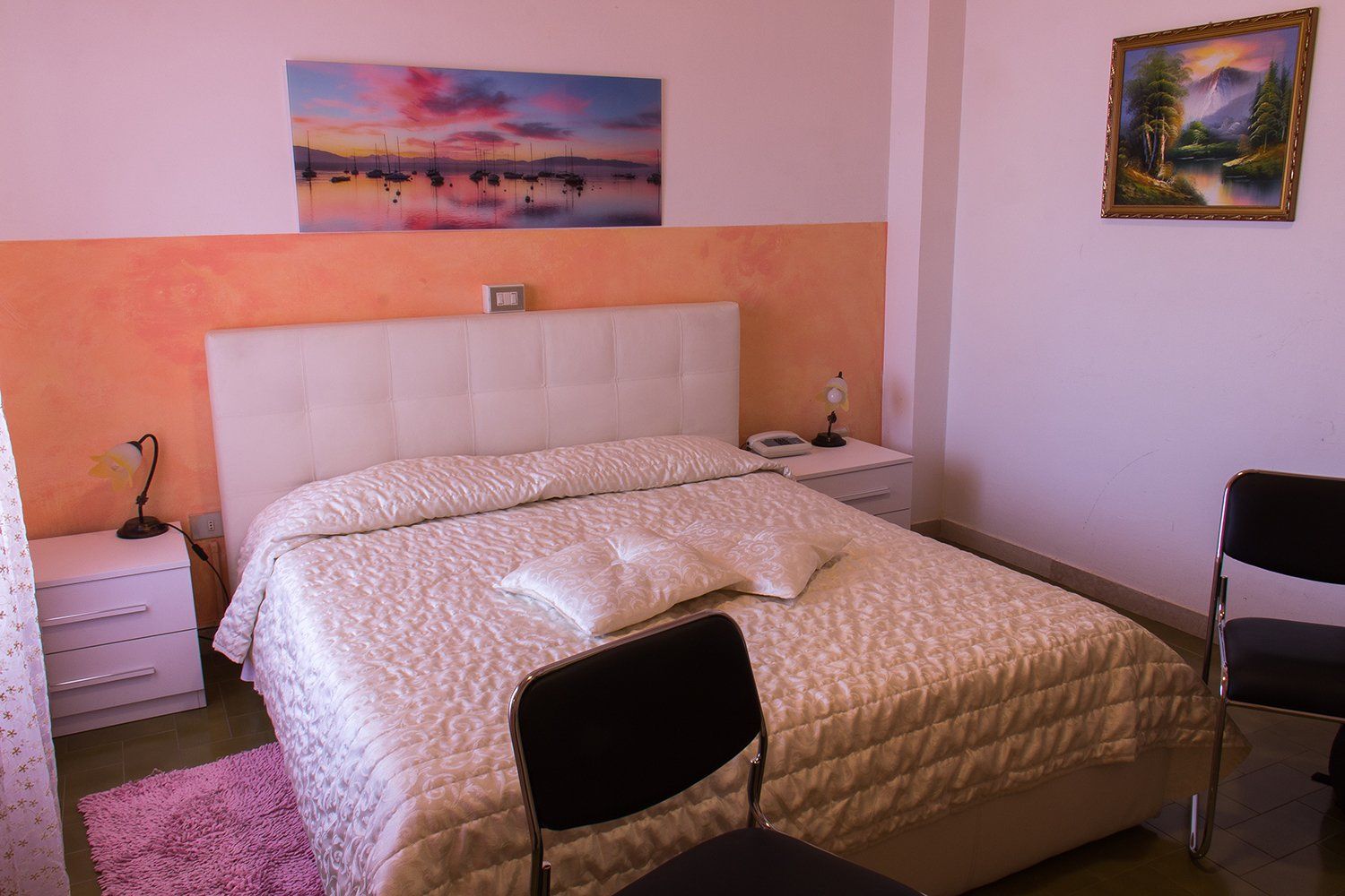 king size bed in hotel room