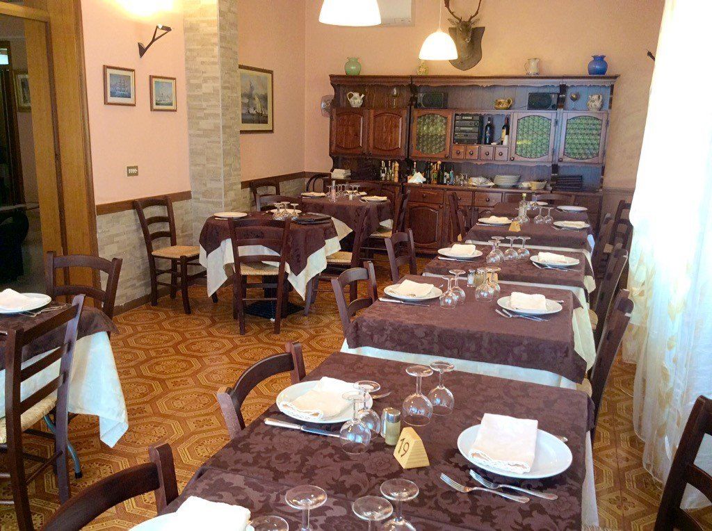 set tables