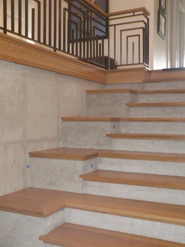 Natural rift and quarter sawn white oak treads