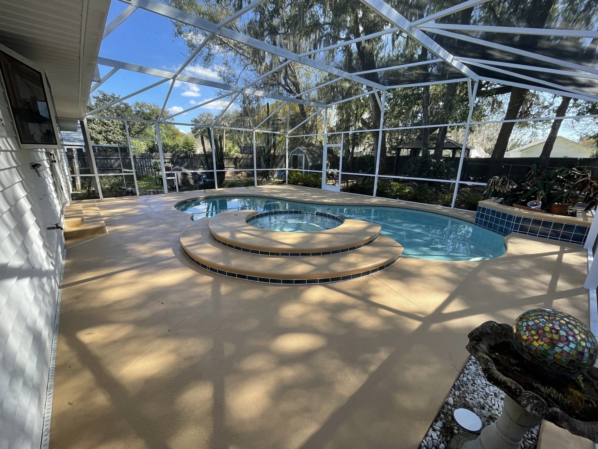 Expert pressure washing for patio and pool deck cleaning in Altamonte Springs