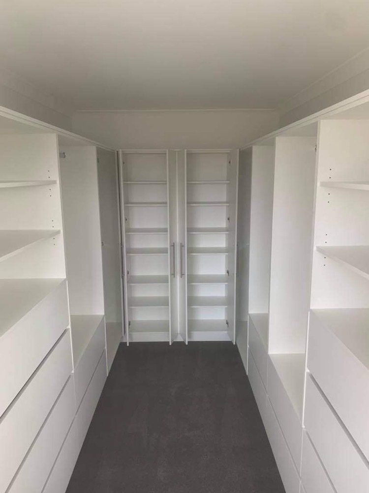 Walk In robe, Walk in cabinets, Universal Timbers