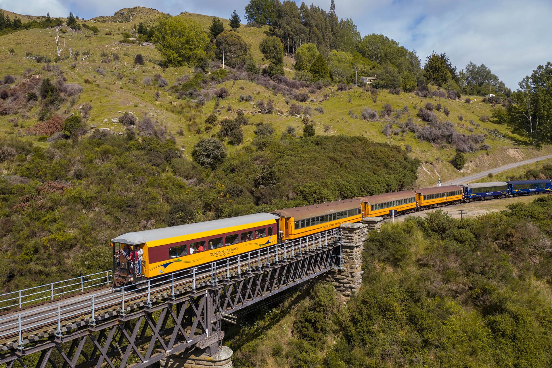 dunedin city tour and taieri gorge train