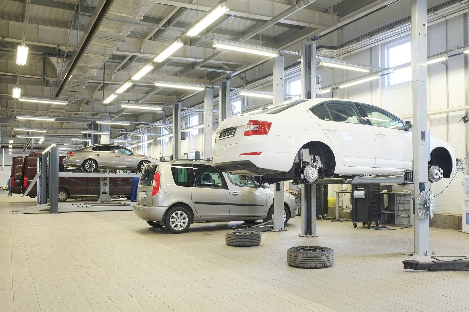 automobili in officina