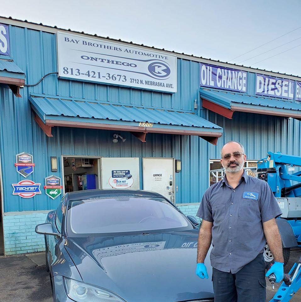 Common Symptoms of Transmission Trouble We Can Fix at Our Tampa Auto Shop