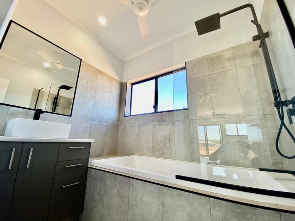 Bathroom - Builders In Coolalinga, NT