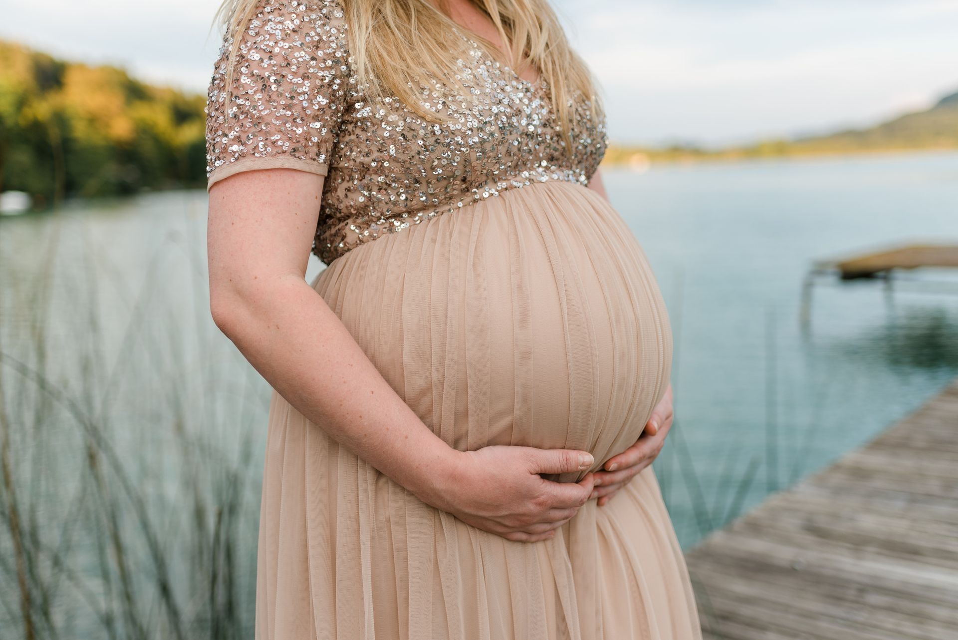 Babybauchshooting Kärnten
Klagenfurt, Villach, Völkermarkt
Babybauchfotos
Fotograf Kärnten
Fotograf Klagenfurt
Babybauchfotograf
Schwangerschaftsfotos