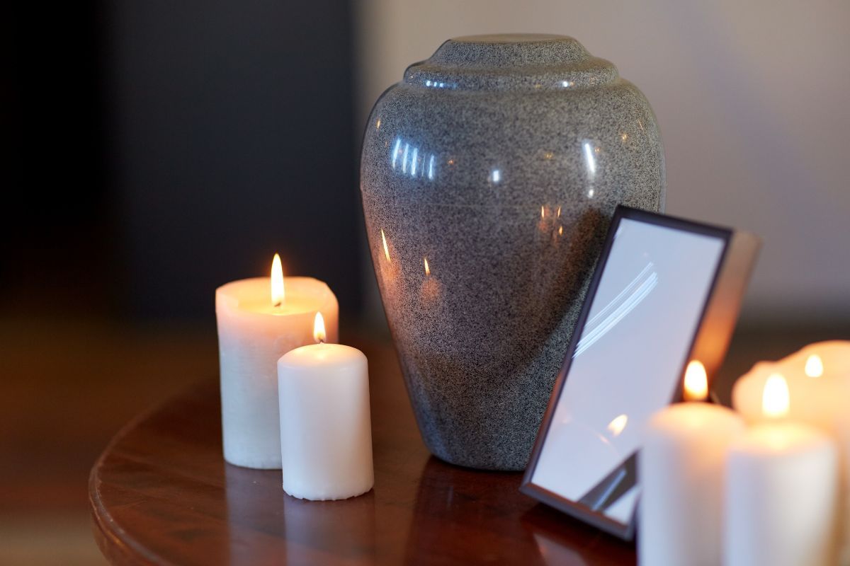 Cremation and Burial with Just Cremations and Funerals