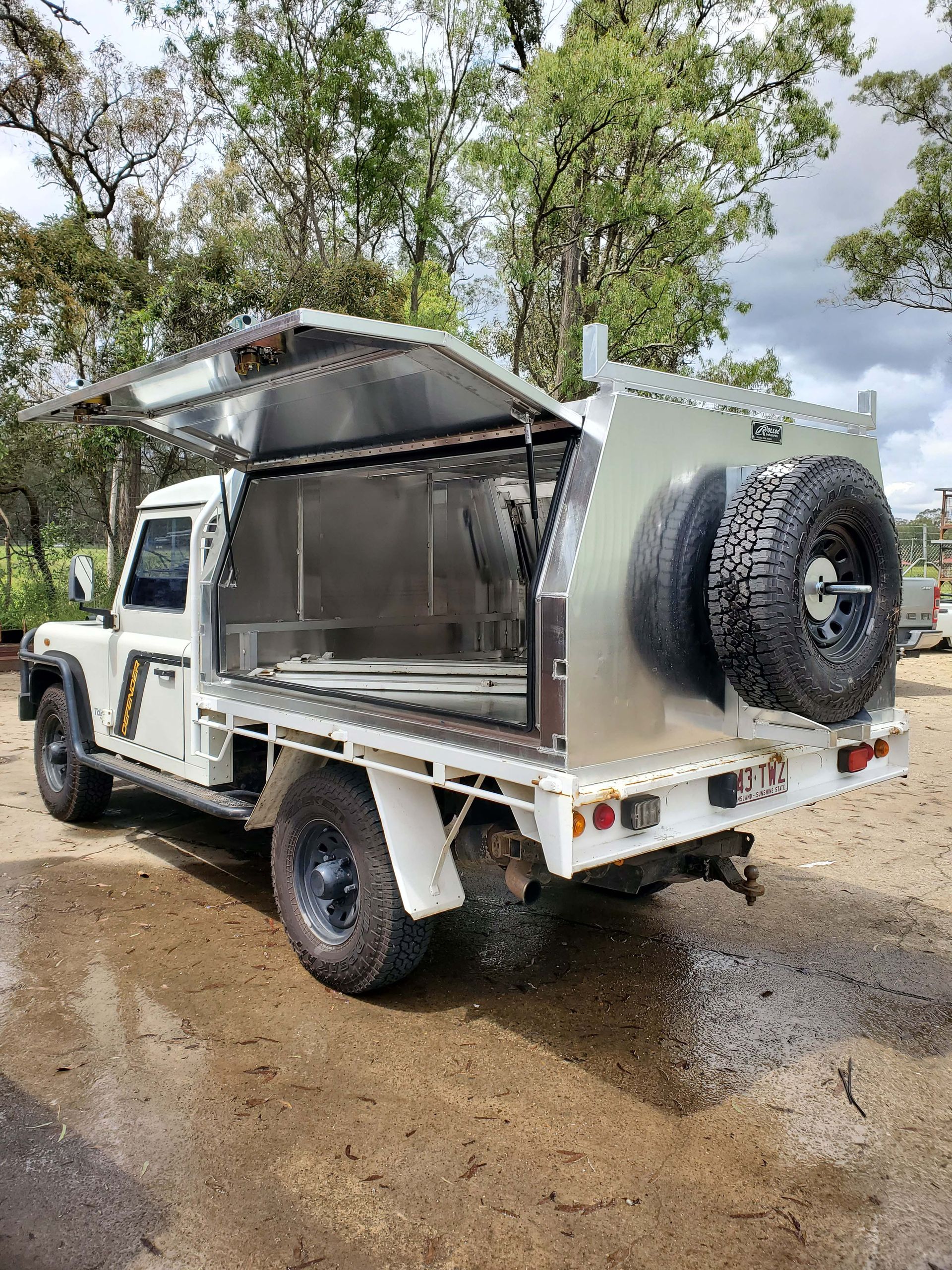 Landcruiser with Simple Aluminium Canopy — Wilberforce, NSW — Rolloc Industries