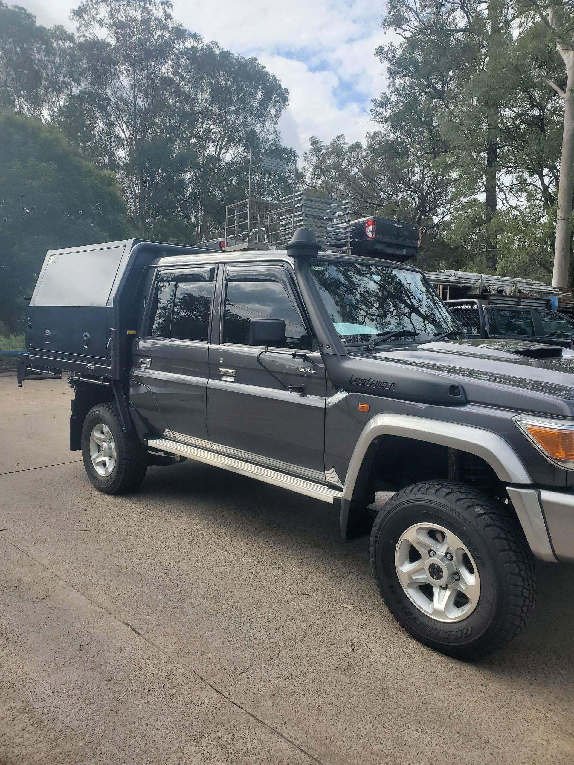 Black Landcruiser — Wilberforce, NSW — Rolloc Industries
