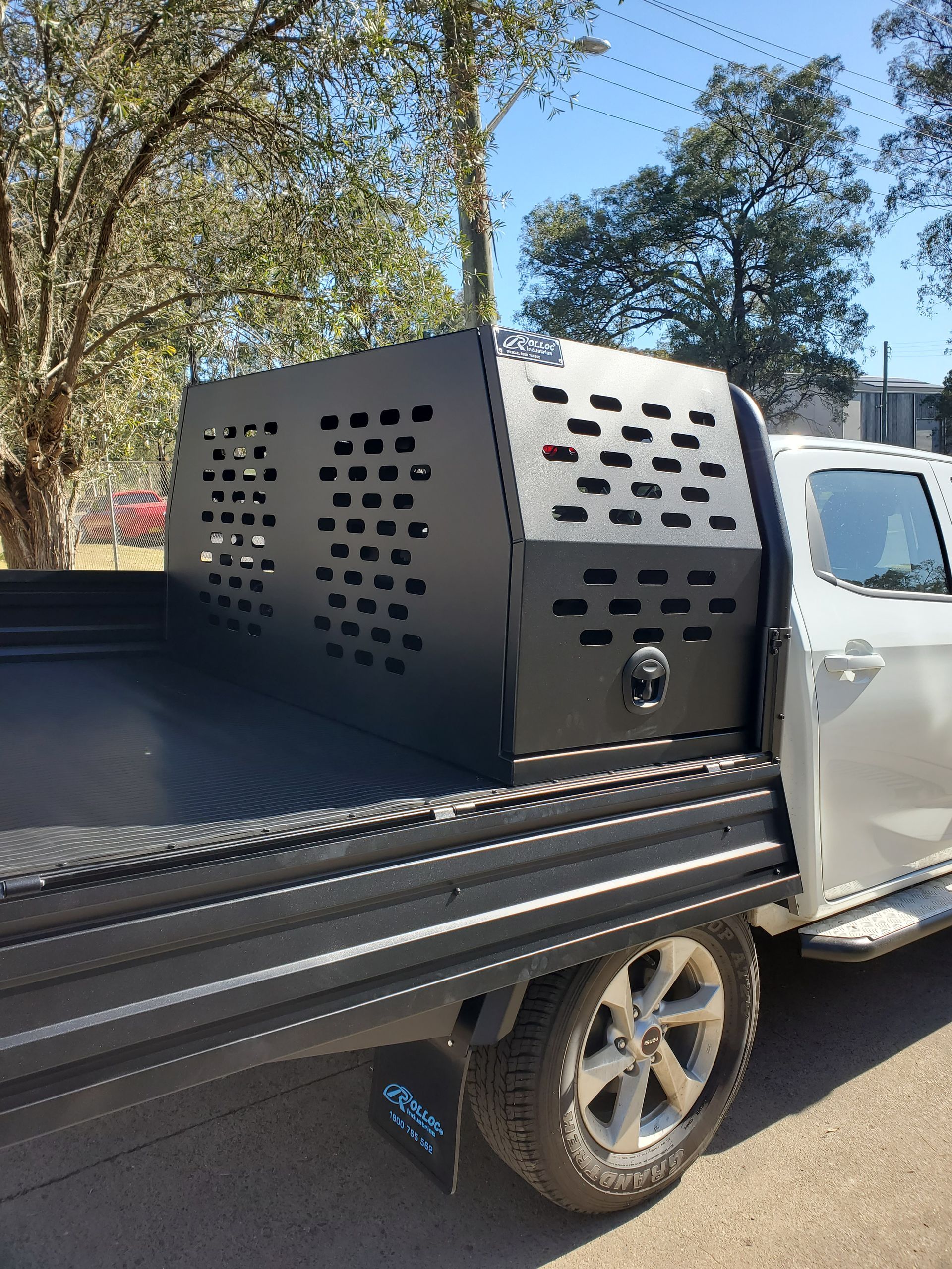 Aluminium Dog Cage — Wilberforce, NSW — Rolloc Industries