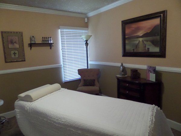 Waxing — Bedroom For Waxing in Apple Valley, CA