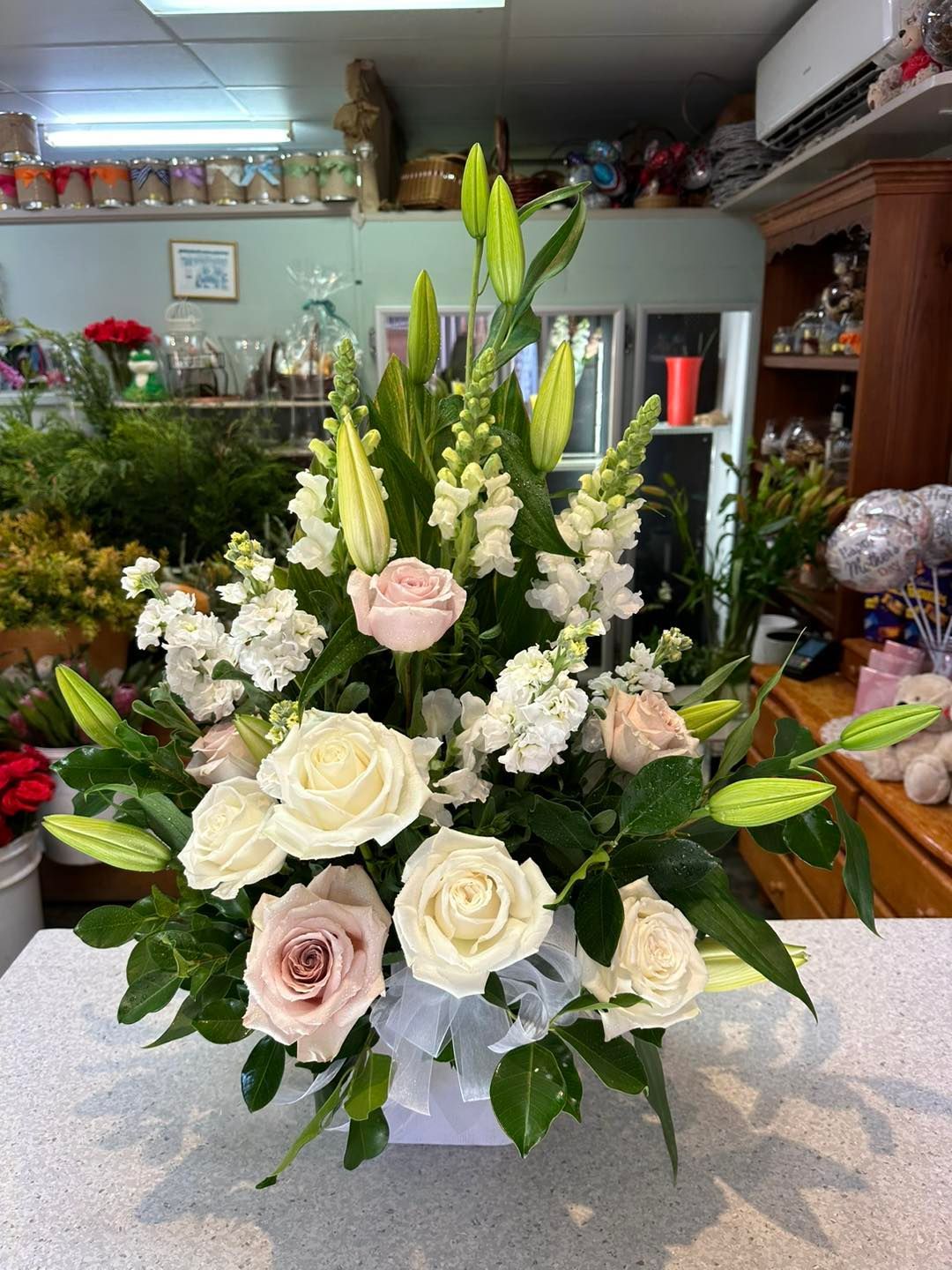 White Roses Arrangement | Mildura, VIC | Nean’s Florist