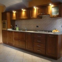 Mobili per cucine in legno