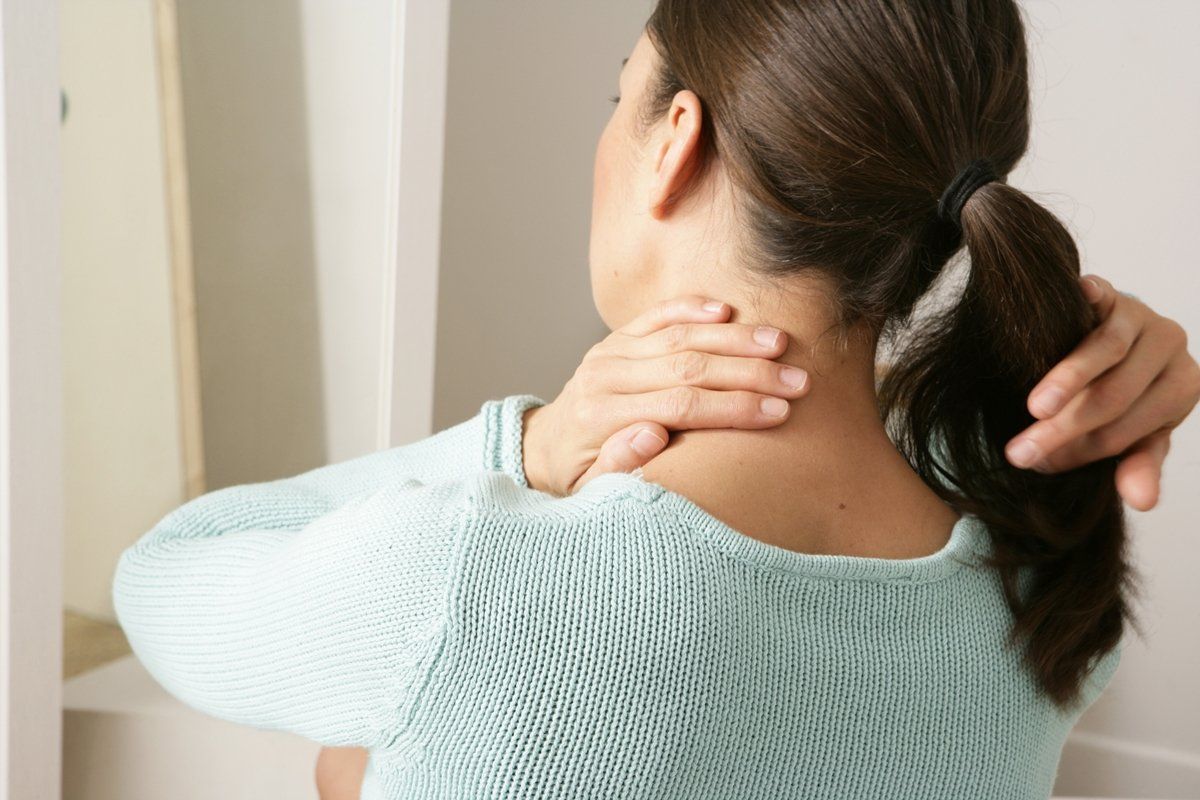Cervicalgia é o termo médico utilizado para descrever a dor na região cervical da coluna vertebral, 