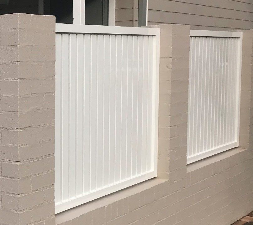 The latest design feature that is revolutionising the Australian renovation housing market is aluminium privacy screens.  AMW Wholesale Fencing Supplies now has the latest products to provide privacy, security and shade solutions for home owners, home renovators, architects, project builders, landscapers, fencers and project developers.