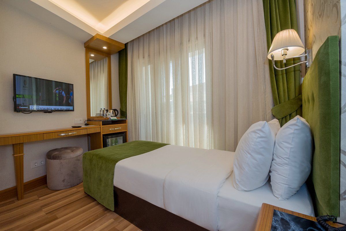 Bizim Otel, Room