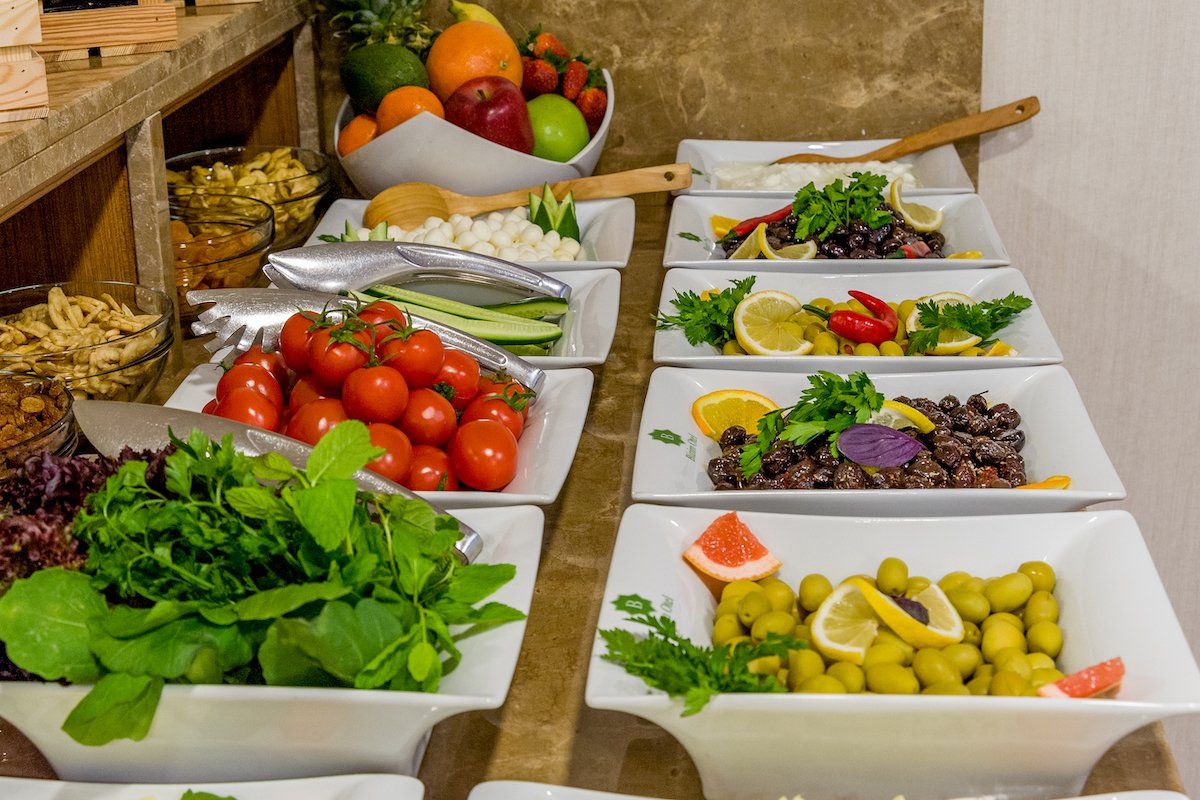 Bizim Otel, Breakfast