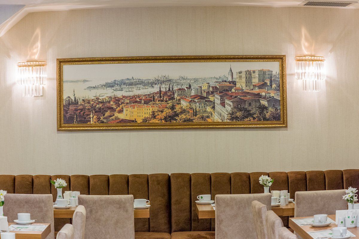 Bizim Otel, Restaurant