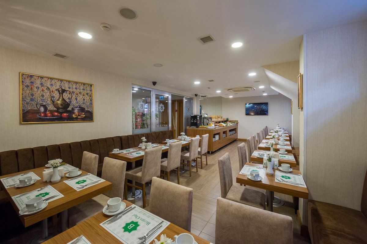 Bizim Otel, Restaurant