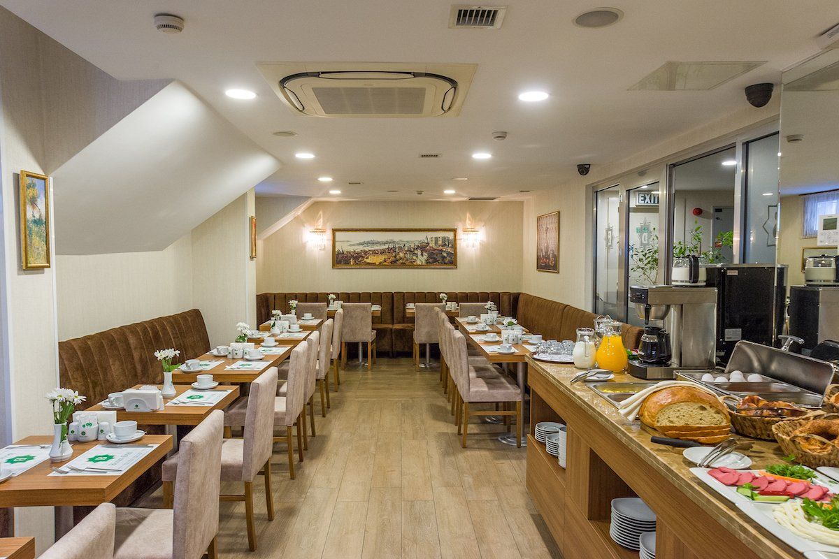 Bizim Otel, Restaurant