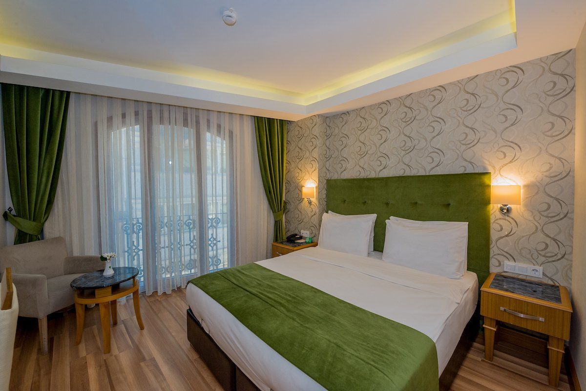 Bizim Otel, Room
