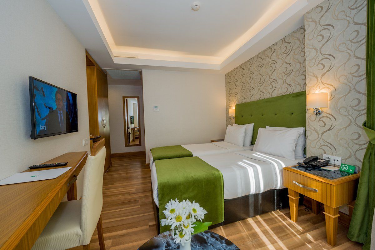 Bizim Otel, Room