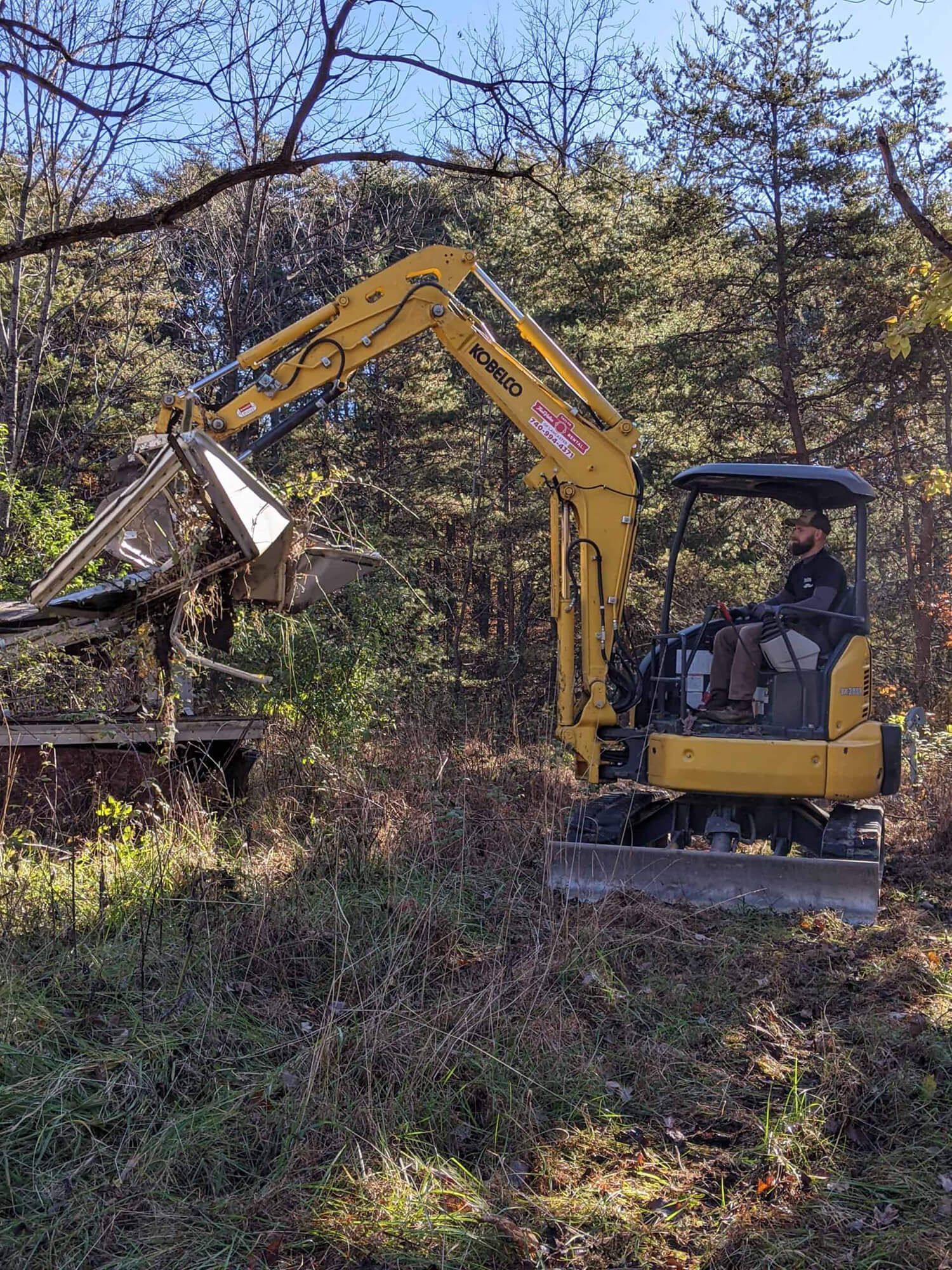 demolishing an old trailer, mobile home demolition and removal, central oh