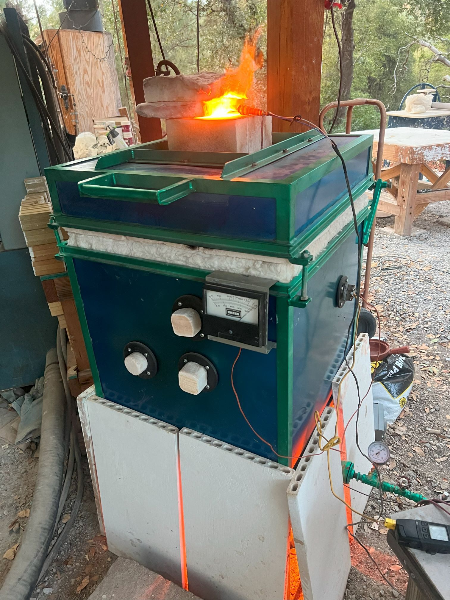 Test kiln firing up to cone 10 reduction