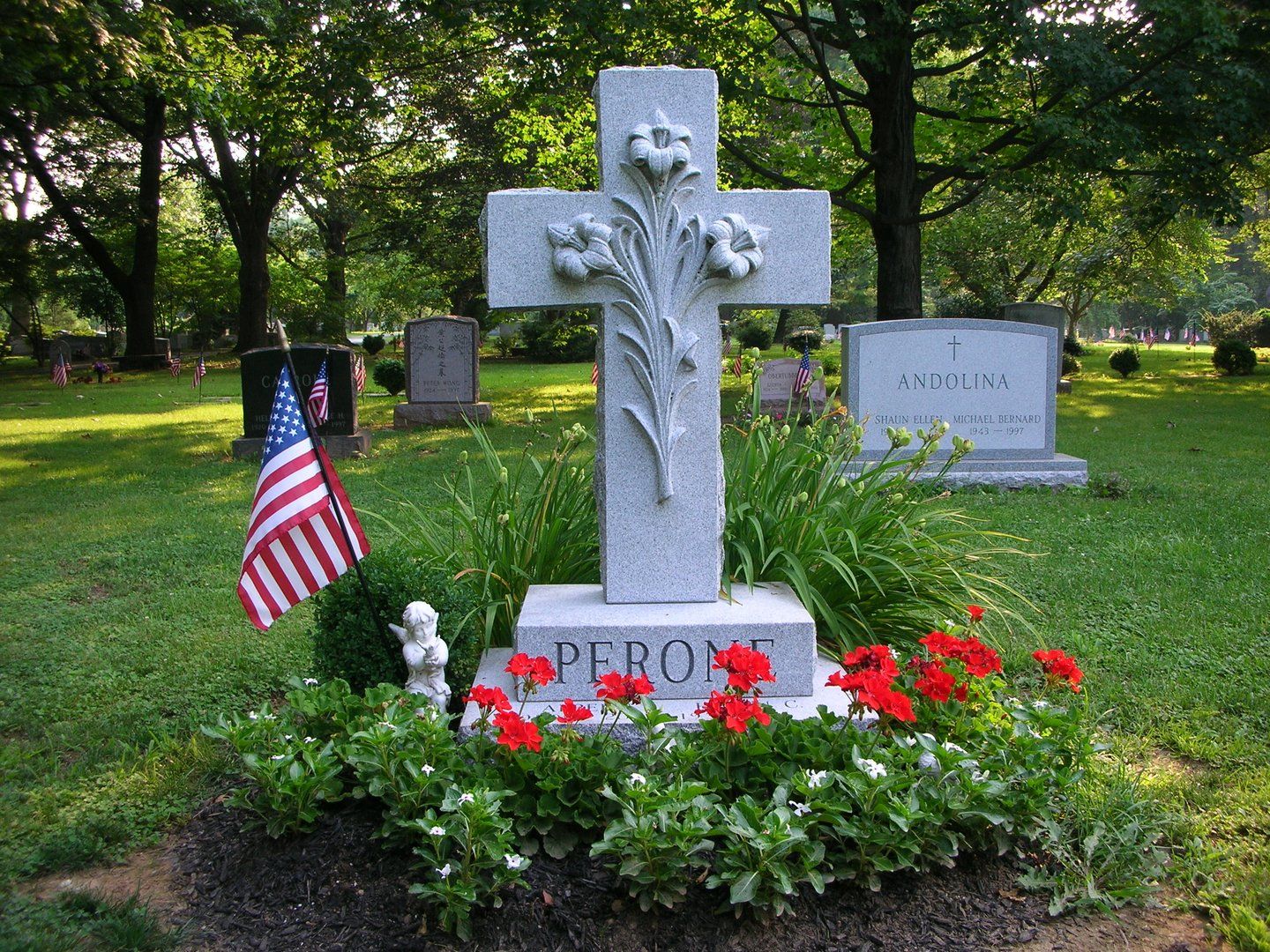 Perone Gravestone — Hopewell, NJ — Sutphen Memorials Inc.