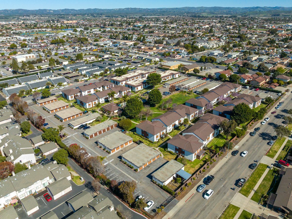 ariel shot of Chestnut Village Apartments