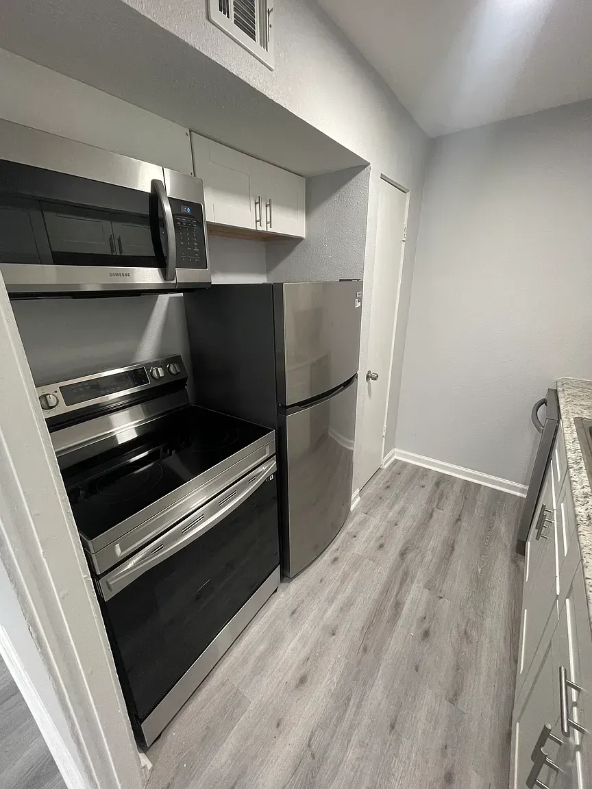 Photo of the kitchen appliances